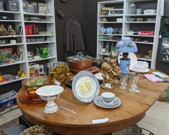 Bargain Hunters Antique & Flea Market Mall of Bristol
